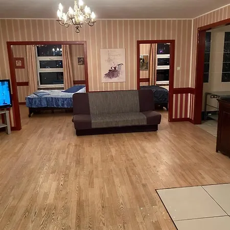 Babka Wiezowiec شقة فندقية وارسو