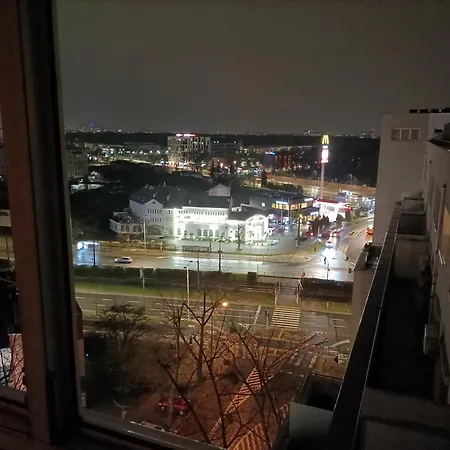 Babka Wiezowiec شقة فندقية وارسو